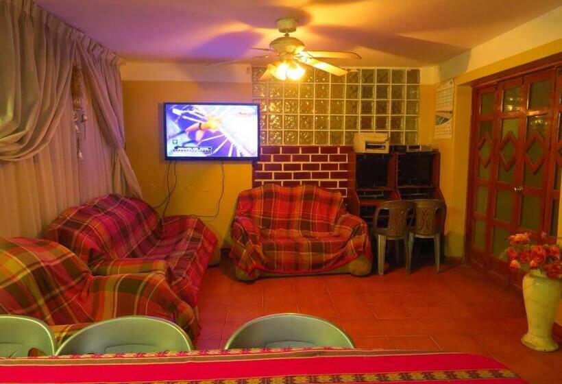 اتاق خانوادگی, Nery Lodging