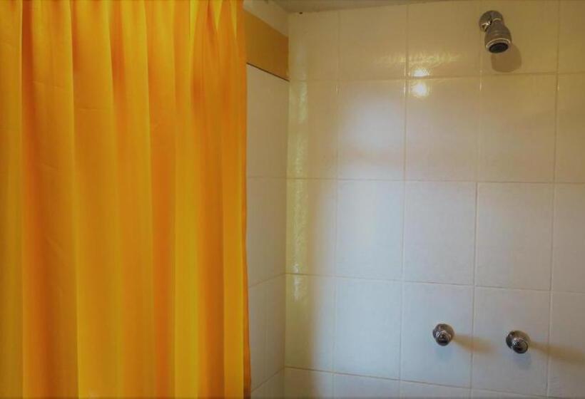 חדר משפחתי, Nery Lodging