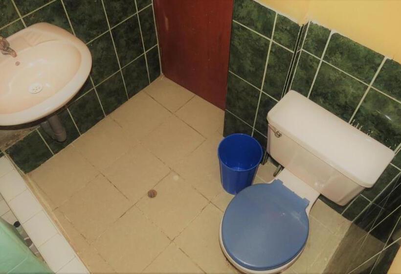 חדר סטנדרט לארבעה, Nery Lodging