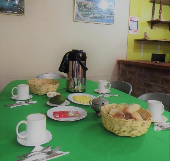 اتاق استاندارد سه نفره, Nery Lodging