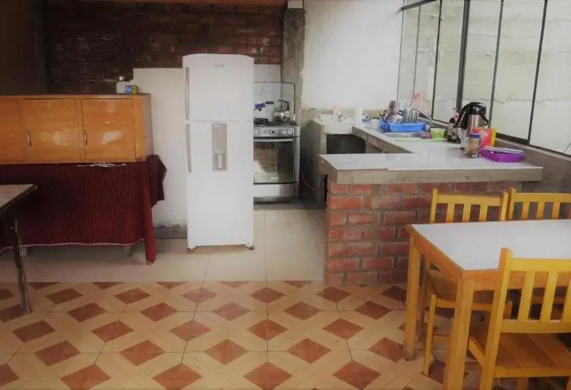 اتاق استاندارد سه نفره, Nery Lodging