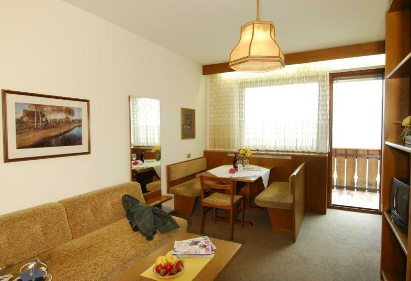 2ベッドルームアパートメント, Andreas Hofer