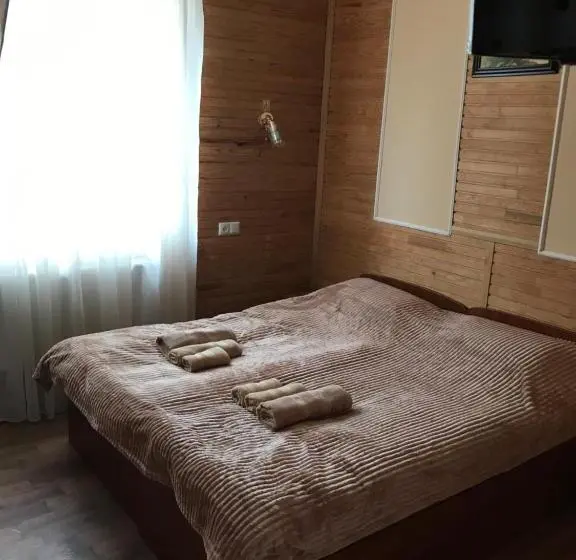 スーペリアの４人部屋, ‘‘forest House ’‘ будинок для відпочинку