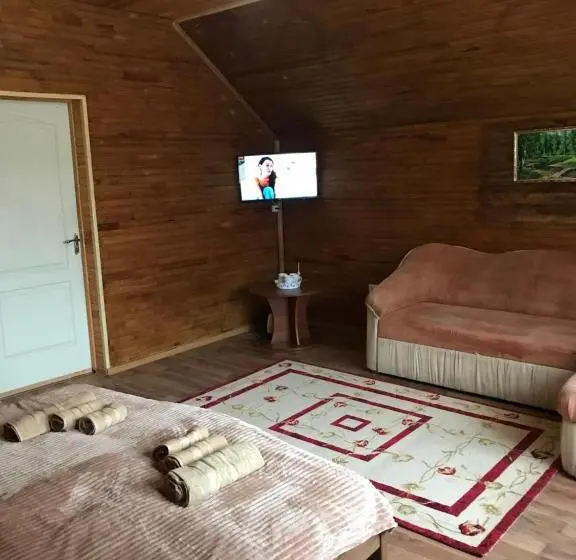 コンフォートトリプルルーム, ‘‘forest House ’‘ будинок для відпочинку