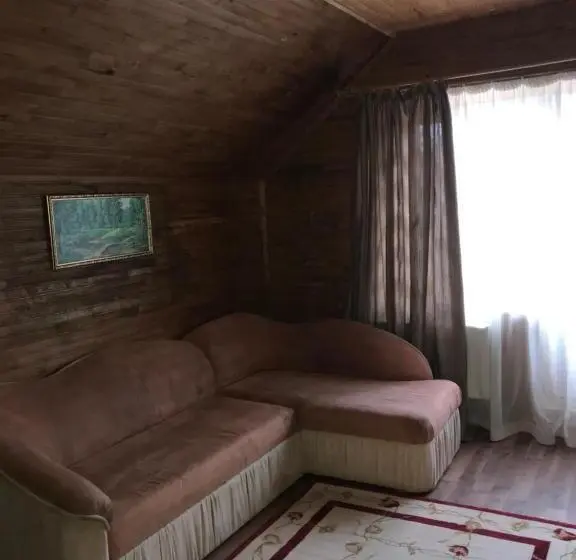 コンフォートトリプルルーム, ‘‘forest House ’‘ будинок для відпочинку