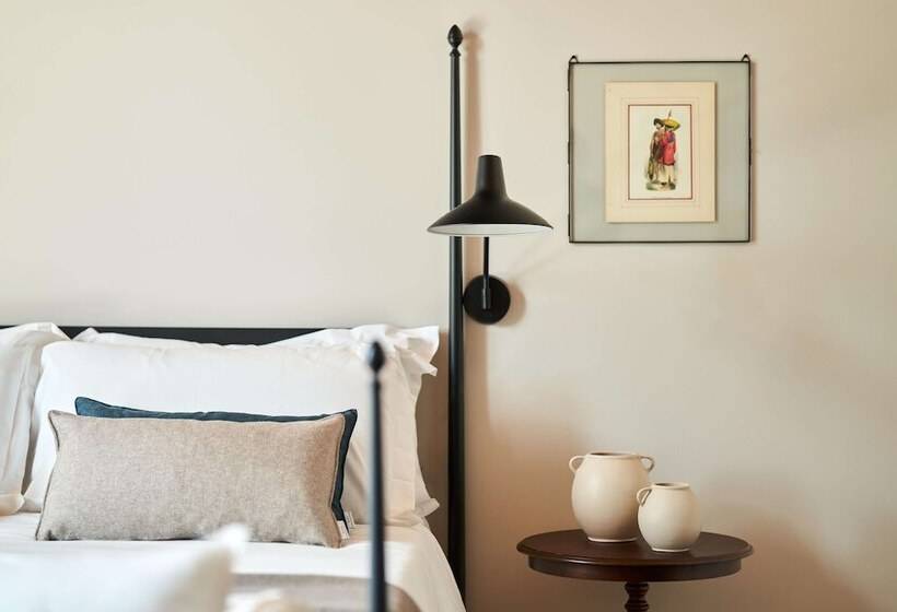 スタンダードスタジオ, Precise Tale Poggio Alla Sala