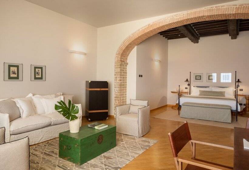 スイート, Precise Tale Poggio Alla Sala