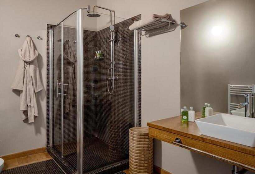 ジュニアスイート, Precise Tale Poggio Alla Sala