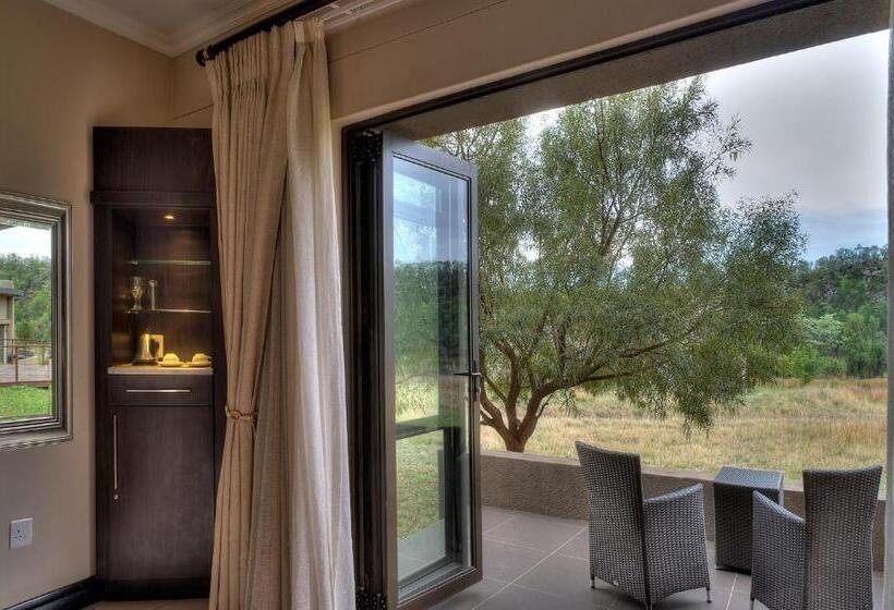 غرفة قياسية مزوَّدة بتراس, Legend Simba Safari   Legend Golf Safari Resort