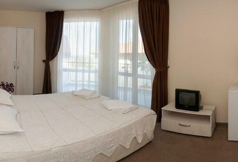 スタンダードルーム, Complex Pika