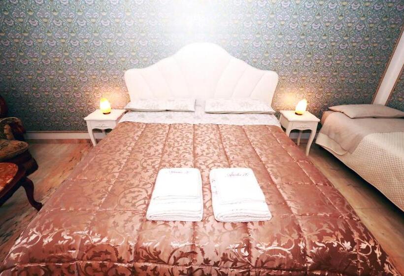 Deluxe Suite King Bed, Apulia 70 Holidays   Suites & Experiences