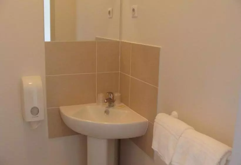 Standard Yhden Hengen Huone, Ashley Hotel Le Mans Sud