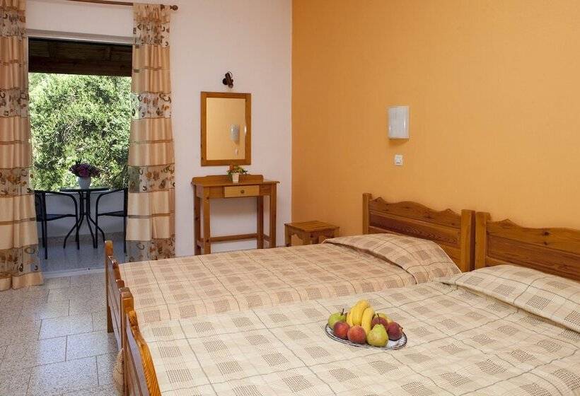 标准工作室, Crystal Blue Hotel, Barbati