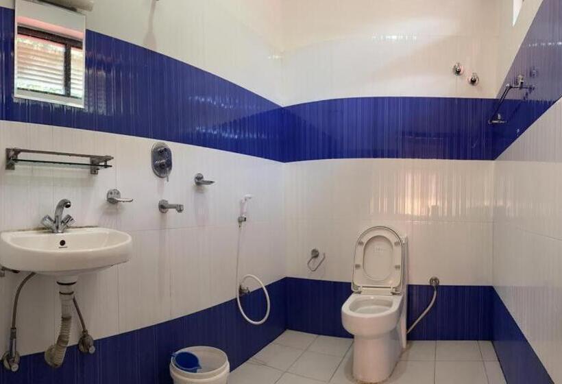 Quarto Triplo Standart, August Lake