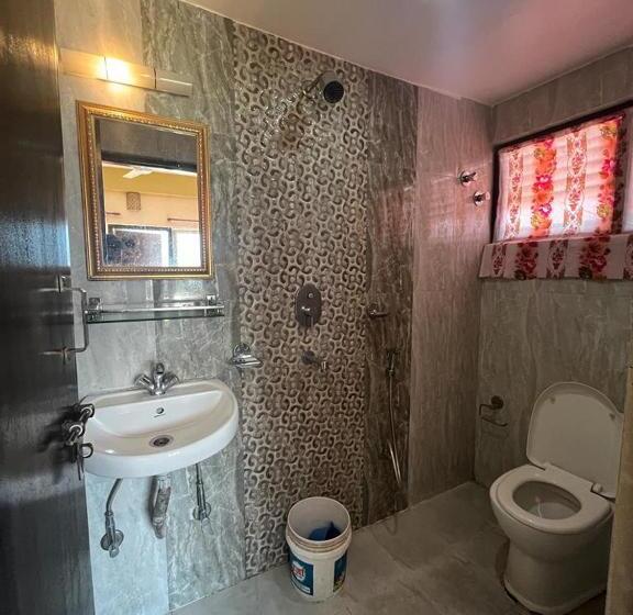 Quarto Triplo Standart, August Lake