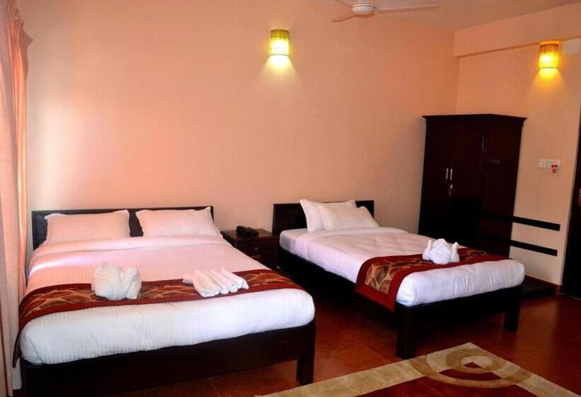 Quarto Triplo Standart, August Lake