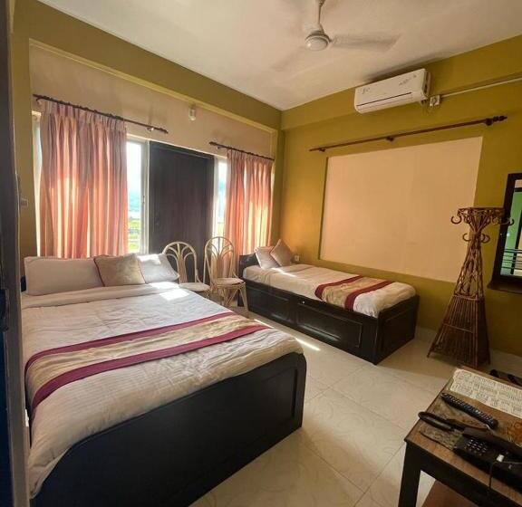 Quarto Triplo Standart, August Lake