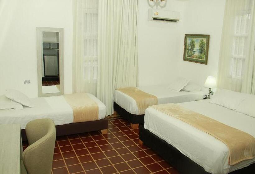 标准三人间, Casa Colonial