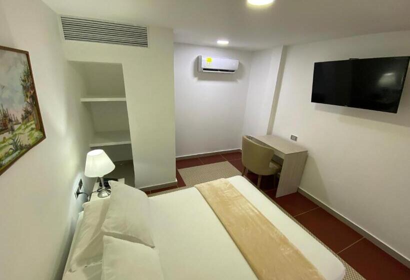 标准单人间, Casa Colonial