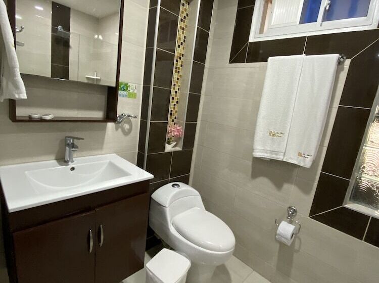 标准三人间, Casa Colonial