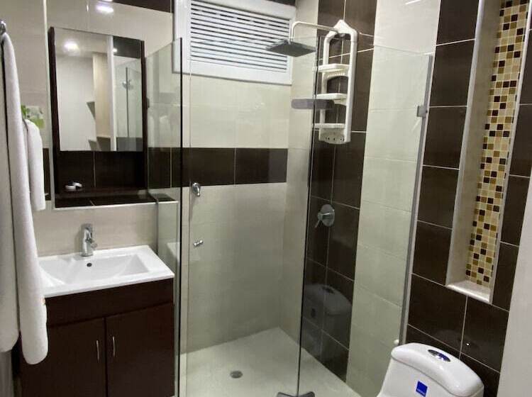 标准三人间, Casa Colonial