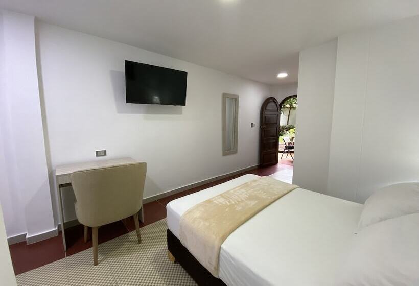 标准单人间, Casa Colonial