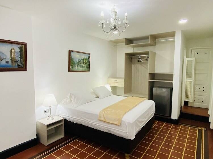 标准间, Casa Colonial