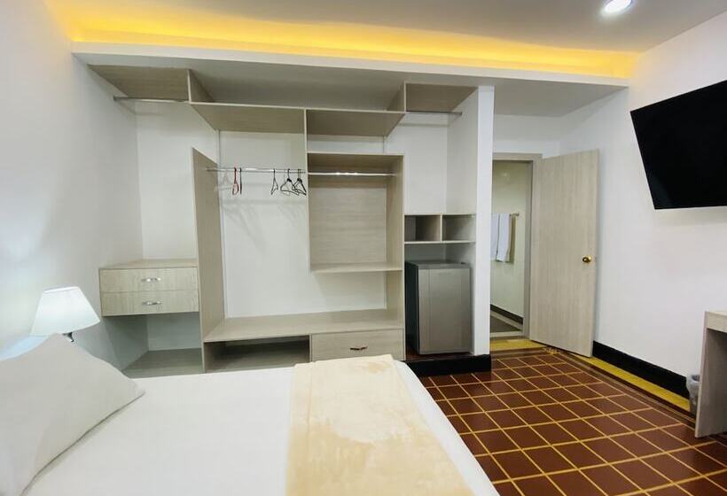 标准三人间, Casa Colonial