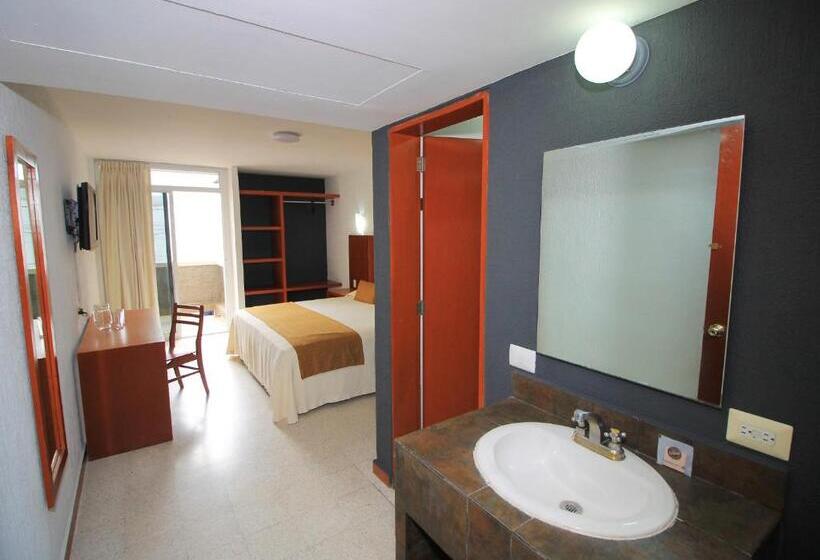 스탠다드 룸 킹사이즈 침대, Central