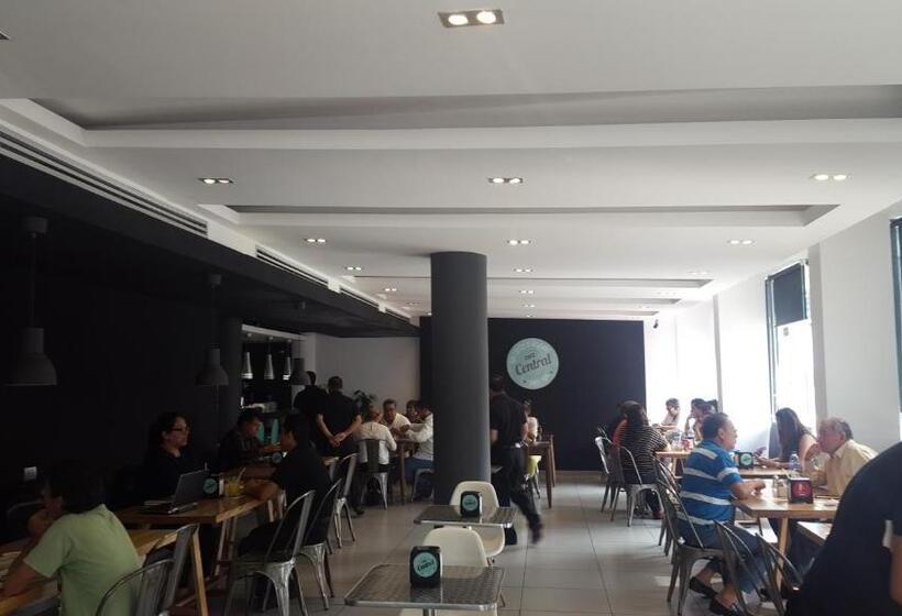 패밀리 룸, Central