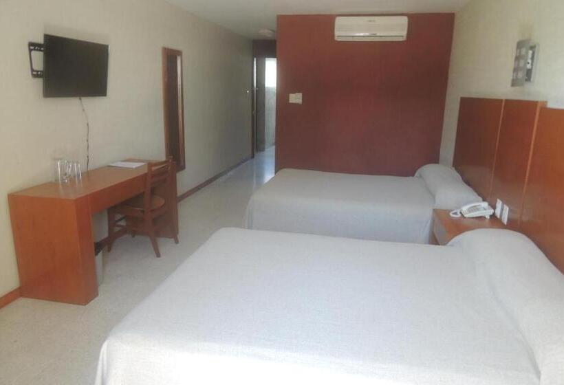 스탠다드 룸 더블 침대 2개, Central