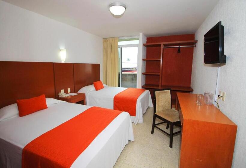 스탠다드 룸 더블 침대 2개, Central