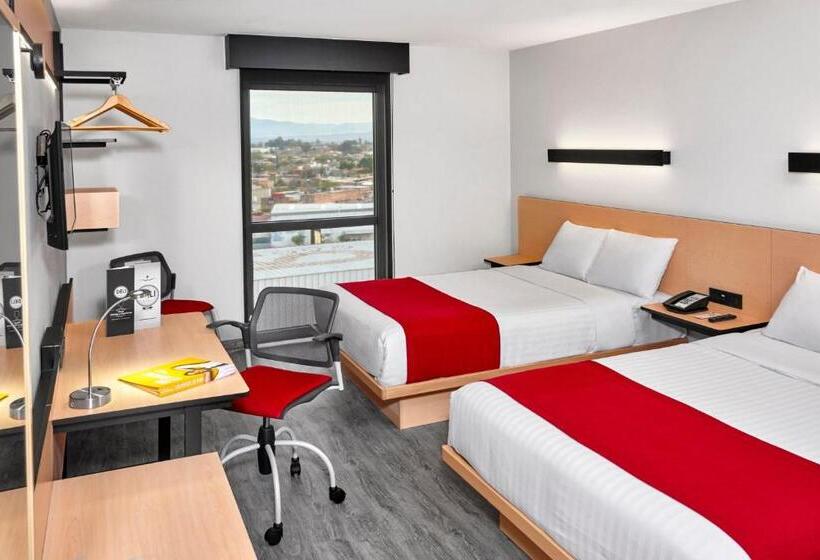 带2个双人床的标准工作室, City Express By Marriott Guadalajara Aeropuerto