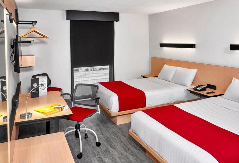 带2个双人床的标准工作室, City Express By Marriott Guadalajara Aeropuerto