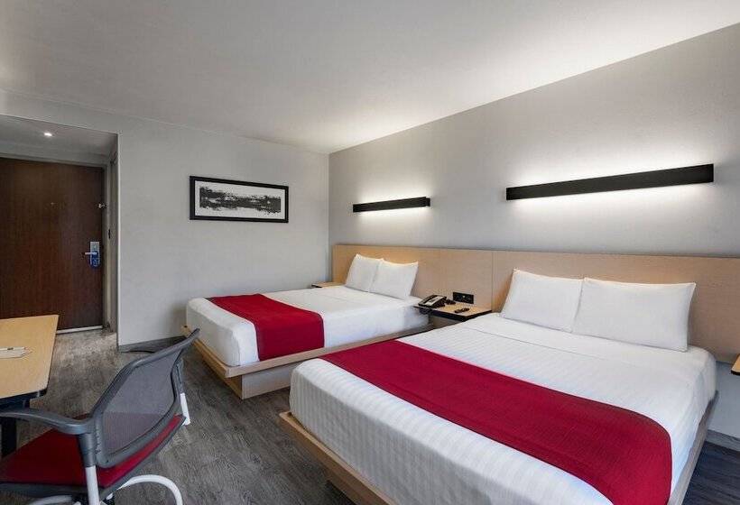 带2个双人床的标准工作室, City Express By Marriott Guadalajara Aeropuerto