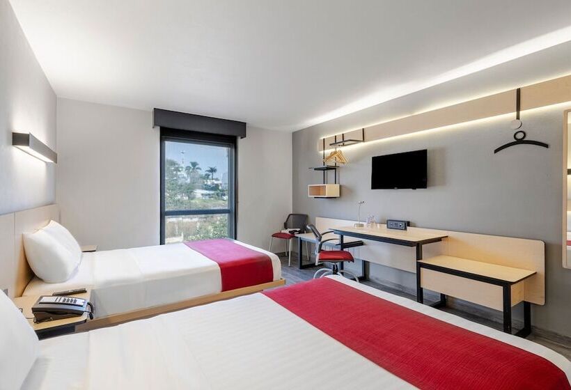 带2个双人床的标准工作室, City Express By Marriott Guadalajara Aeropuerto