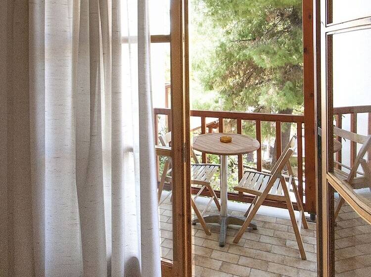 스탠다드 트리플 룸, Eliza Skiathos