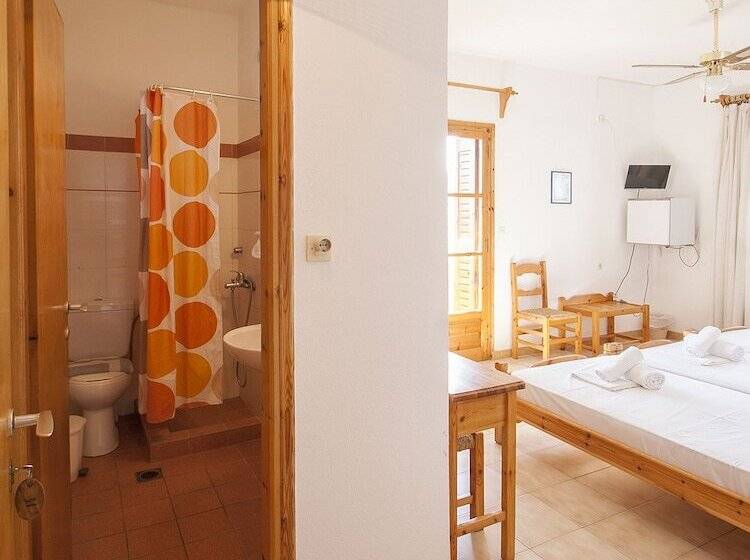 스탠다드 트리플 룸, Eliza Skiathos