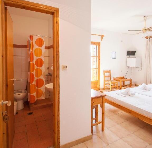 스탠다드 트리플 룸, Eliza Skiathos