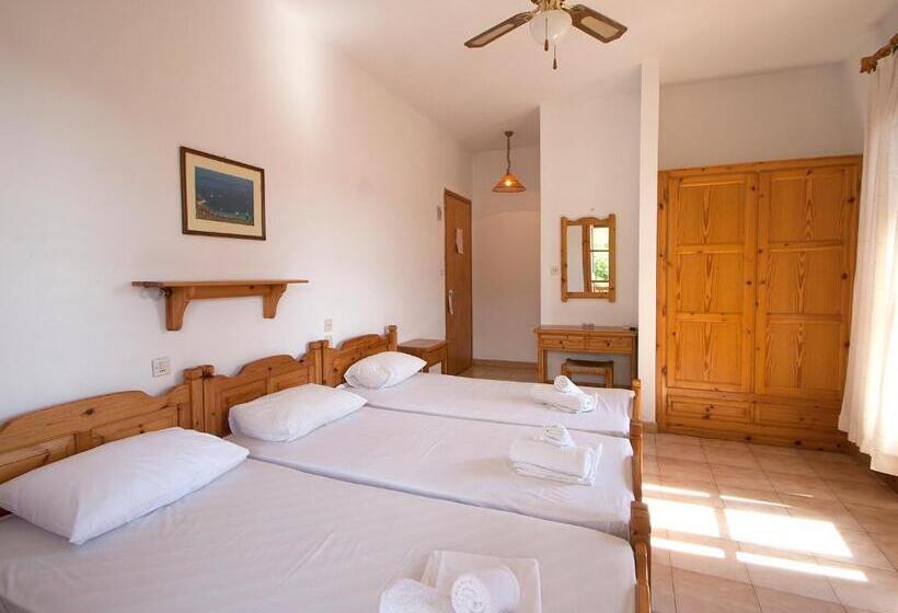 스탠다드 트리플 룸, Eliza Skiathos