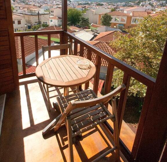 스탠다드 트리플 룸, Eliza Skiathos