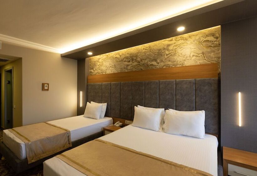 اتاق استاندارد سه نفره, Gurtas