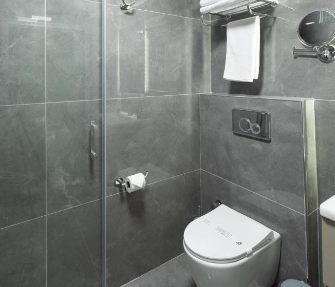 اتاق خانوادگی, Gurtas