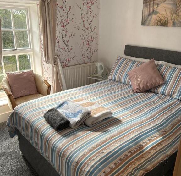 غرفة قياسية, Holland Arms