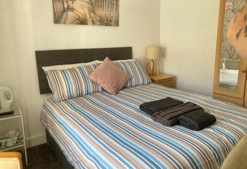 غرفة قياسية, Holland Arms