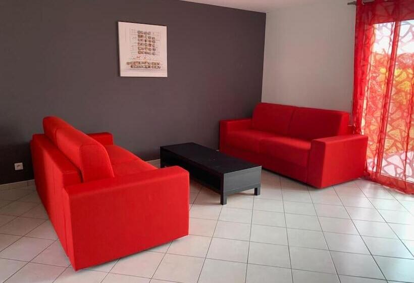 ویلای 3 خوابه, La Residence Les Grands Vignobles