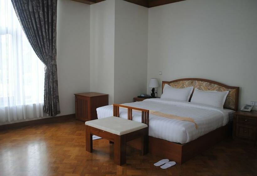اتاق لوکس, Myitkyina Plam Spring Resort
