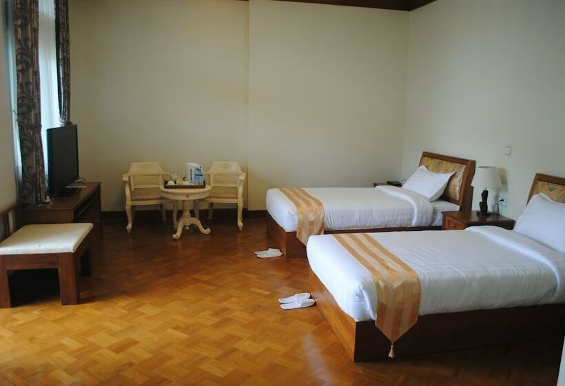 اتاق لوکس, Myitkyina Plam Spring Resort