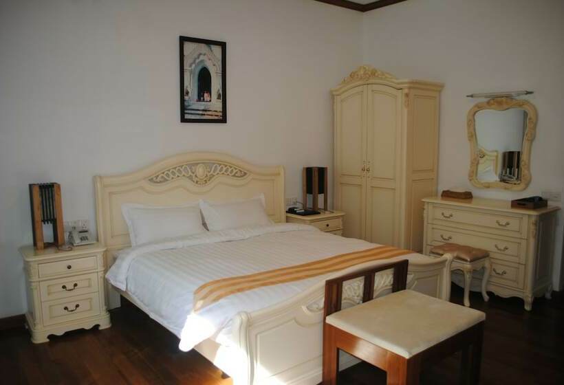 اتاق لوکس, Myitkyina Plam Spring Resort