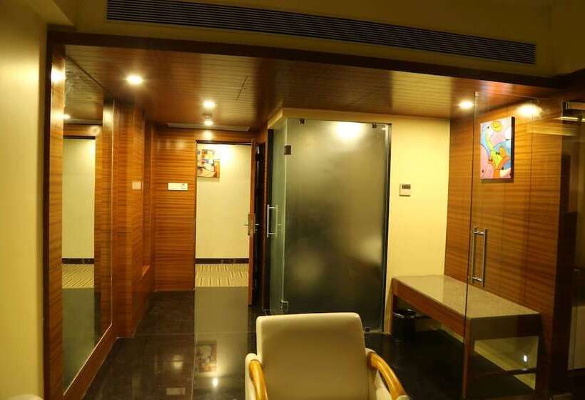 جناح, The Fern Residency Mundra